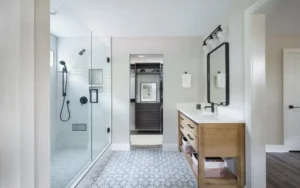 Design Bathroom to Maximize Space